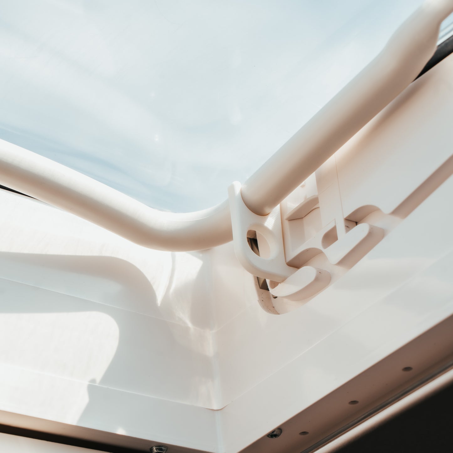 Mini Heki Sicherungsclip – Zusatzverriegelung für Dometic Dachfenster