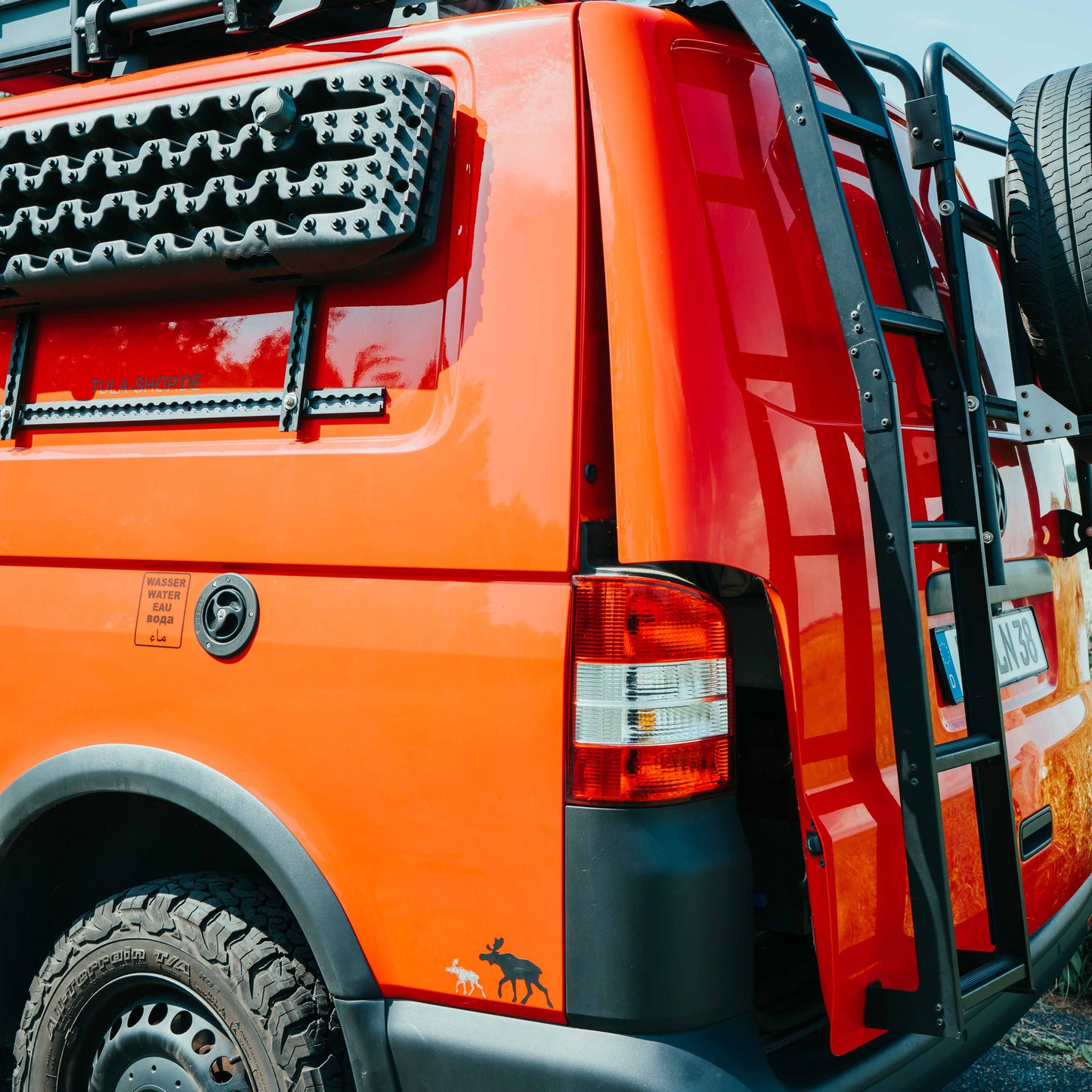 Heckklappenaufsteller aus Edelstahl – VW T4 T5 T6 Caddy